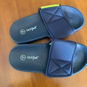 NWOT Cat & Jack Navy Slides for Kids Beach Pool Sandals